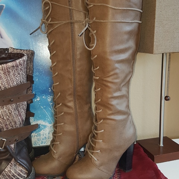 HOST PIC❤Venus Boots 🔥 7 - Picture 3 of 5